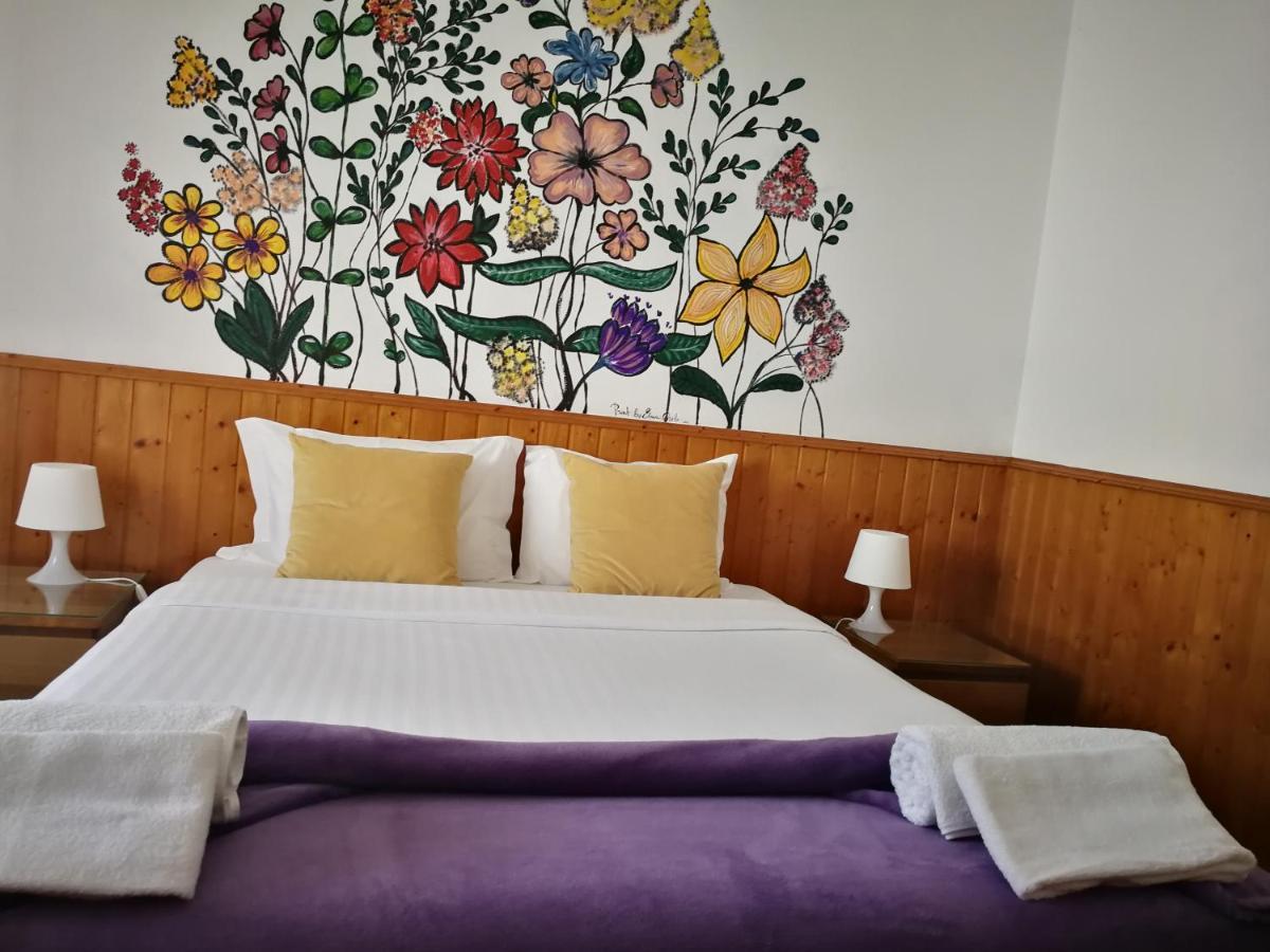 Surf House Helena Hotel บาเลียล ภายนอก รูปภาพ